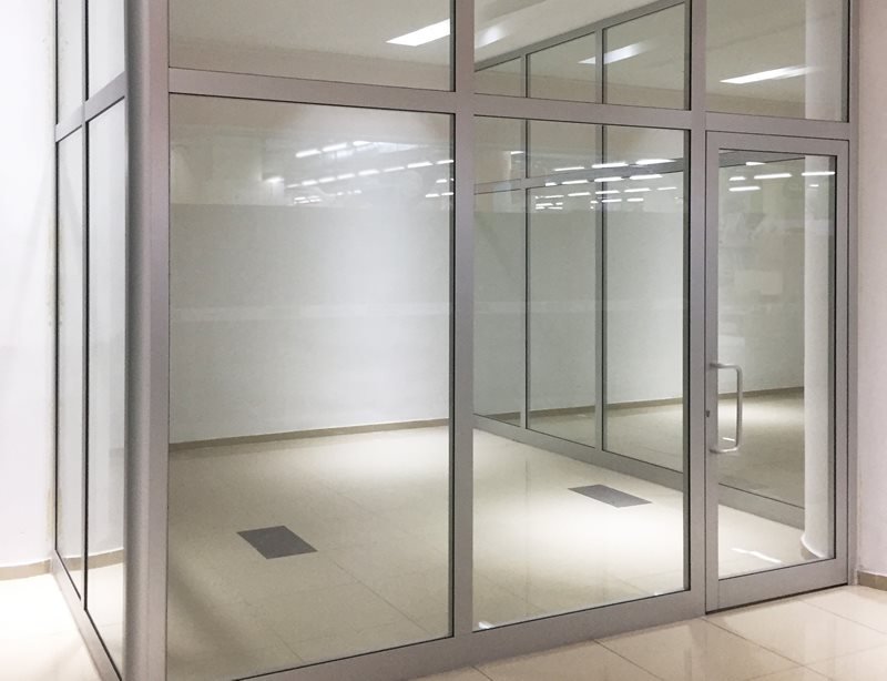 Divisórias em vidro em Jardim Marajó