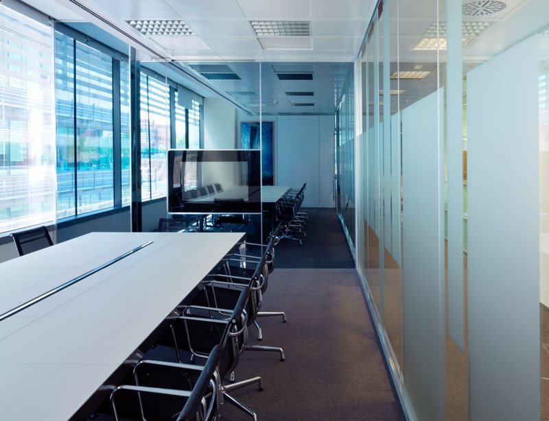 Vidraceiro instalando divisória vidro em Jardim Esplanada