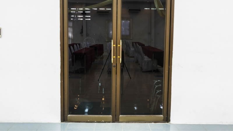 Instalação de Porta de Vidro em Parque Central de Viracopos